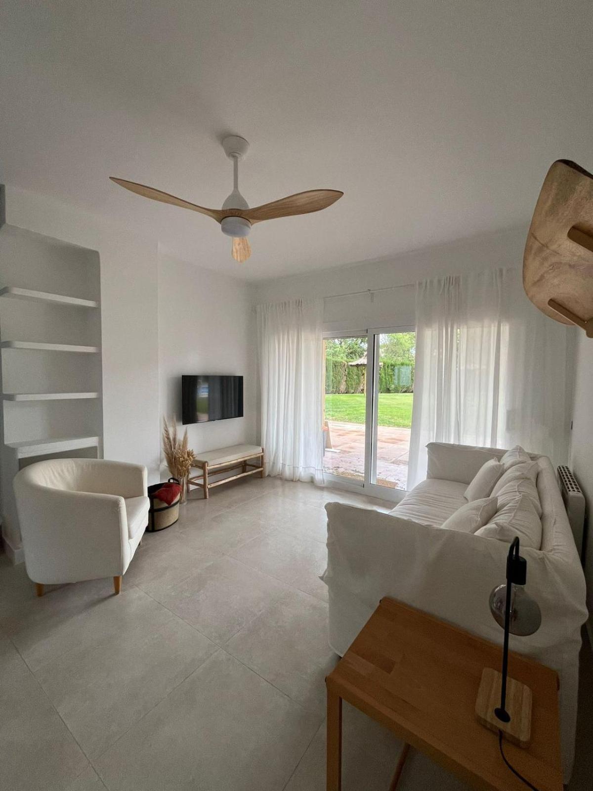 Ferienwohnung Calella De Palafrugell - Piso Reformado Con Piscina, Wifi Y Parking Gratuito Exterior foto